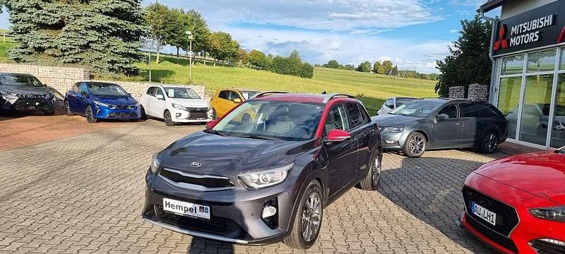 Grau Gebraucht 2019 Kia Stonic Vision SUV | 14.490 € (Fairer Preis) - Bild 1/4