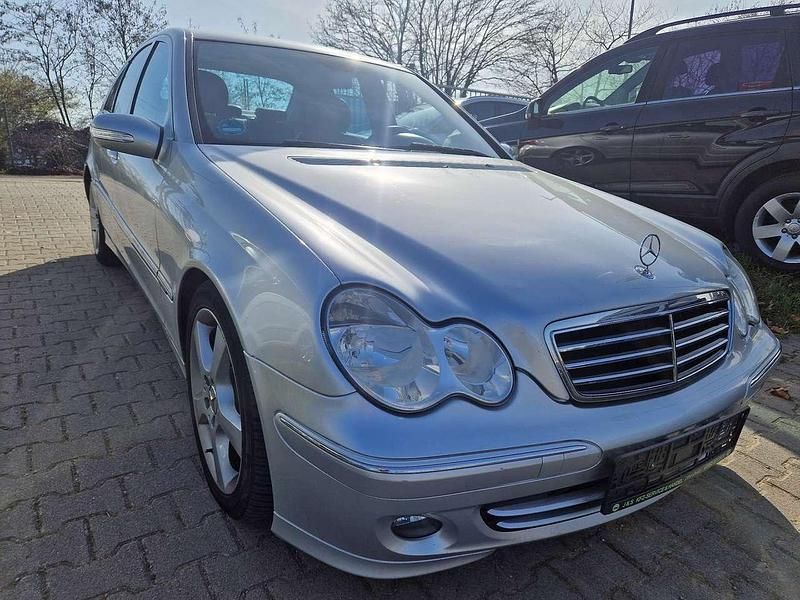 Gebraucht Mercedes C320 Avantgarde 224 PS (164 kW) 2005 Iridiumsilber  metalliclack Limousine
