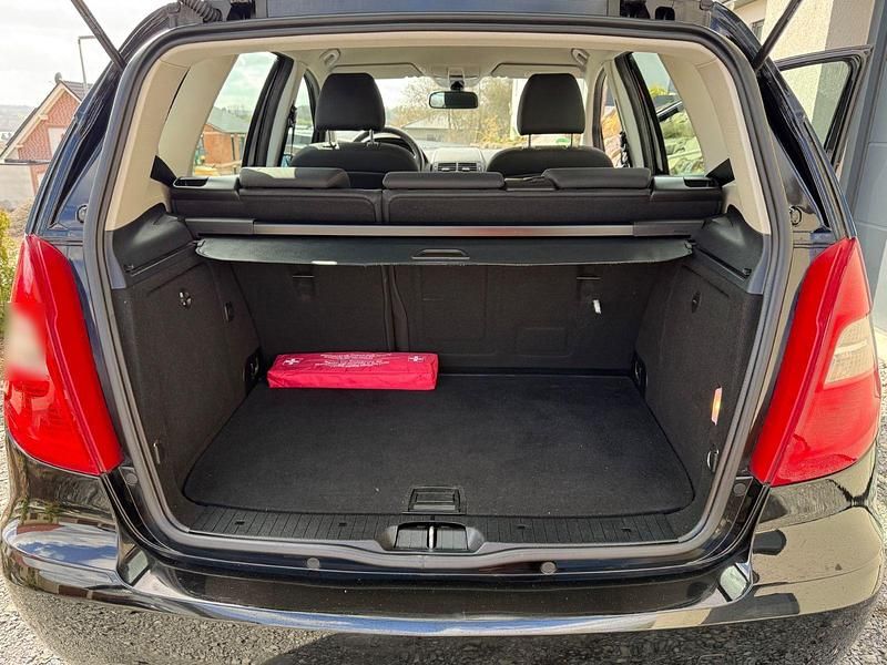 Gebraucht Mercedes A160 95 PS (69 kW) 2009 Schwarz Kleinwagen