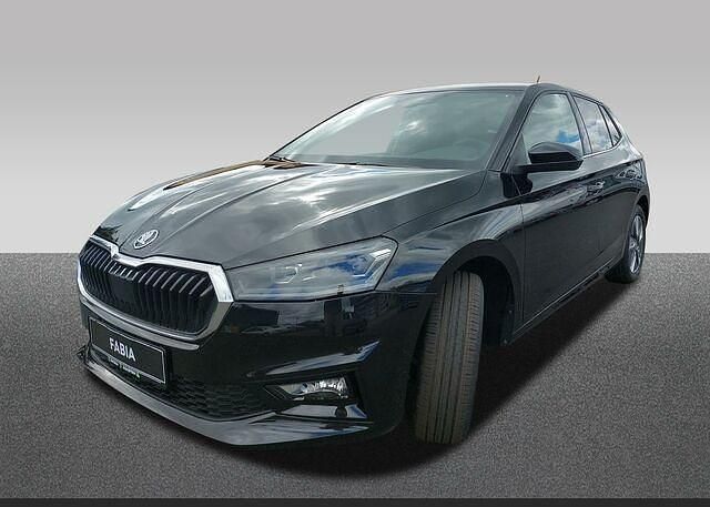 Schwarzmagic perleffekt met. schwarzmagic perleffekt met. Gebraucht 2023 Skoda Fabia Style Kleinwagen | 20.983 € (Teuer) - Bild 1/2