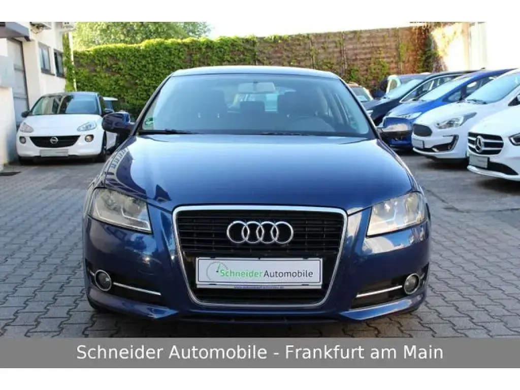Gebraucht Audi A3 Ambition 105 PS (77 kW) 2011 Blau Kleinwagen