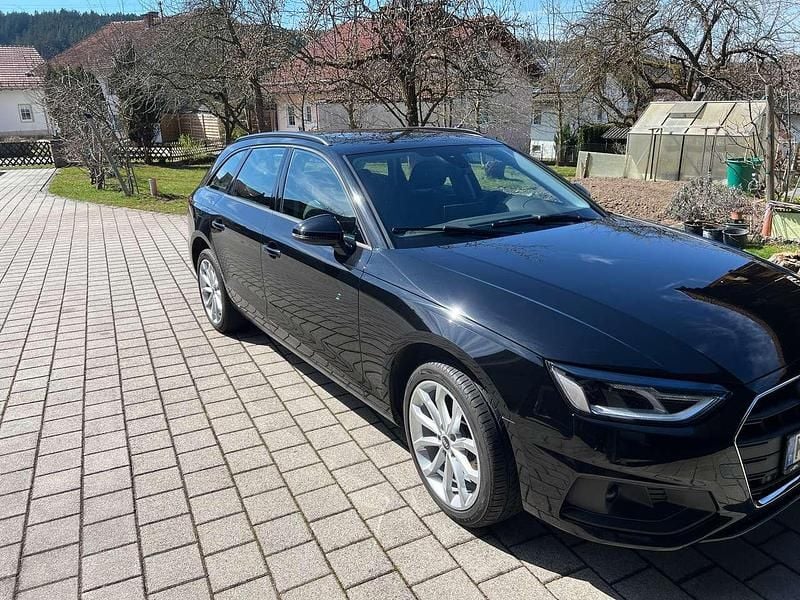 Gebraucht Audi A4 S-Line 163 PS (119 kW) 2021 Schwarz Kombi