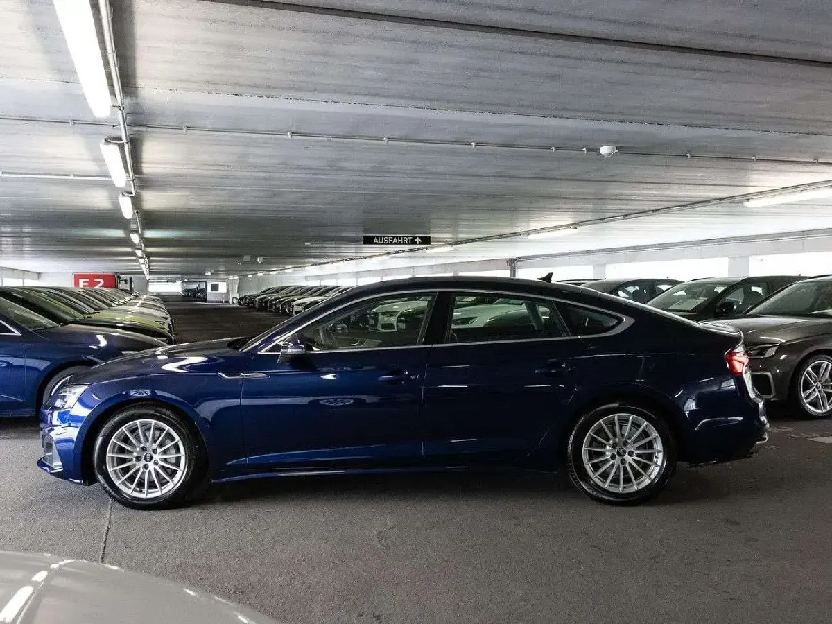 Gebraucht Audi A5 204 PS (150 kW) 2023 2d navarrablau metallic Coupé