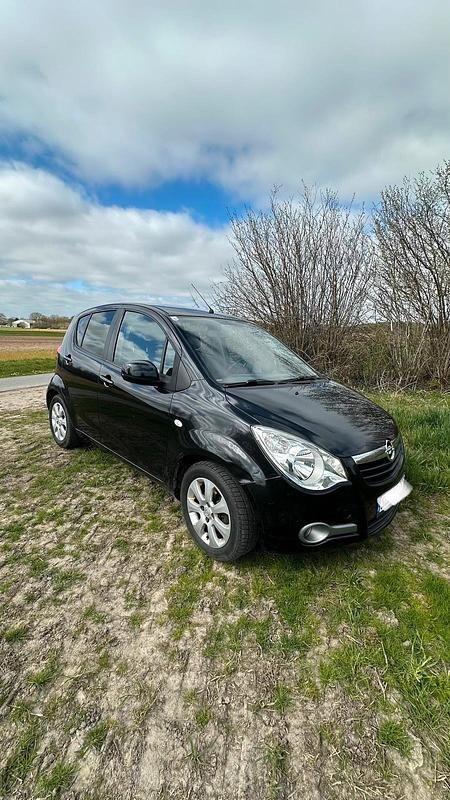 Second-hand Opel Agila 65 CP (47 kW) 2009 Negru Hatchback