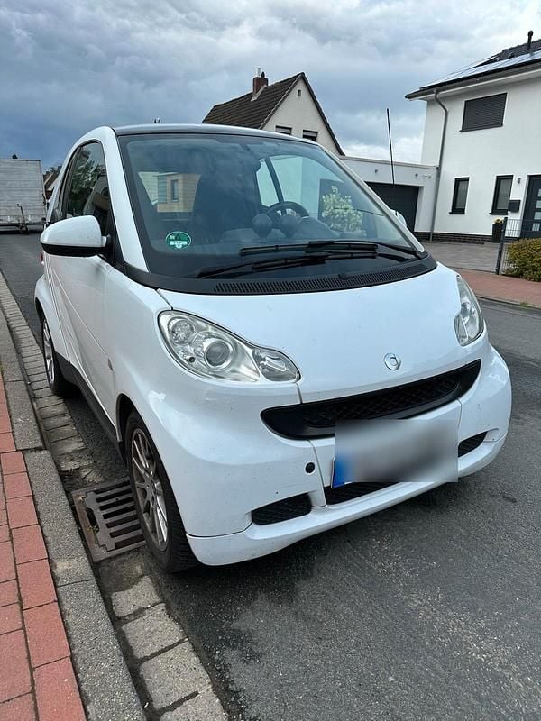 Weiß Gebraucht 2009 Smart ForTwo Coupé Coupé | 5.000 € (Etwas zu teuer) - Bild 1/4