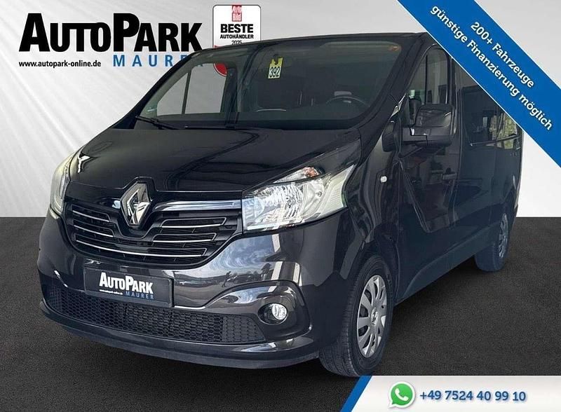 Second-hand Renault Trafic Expression 145 CP (106 kW) 2017 Negru Monovolum