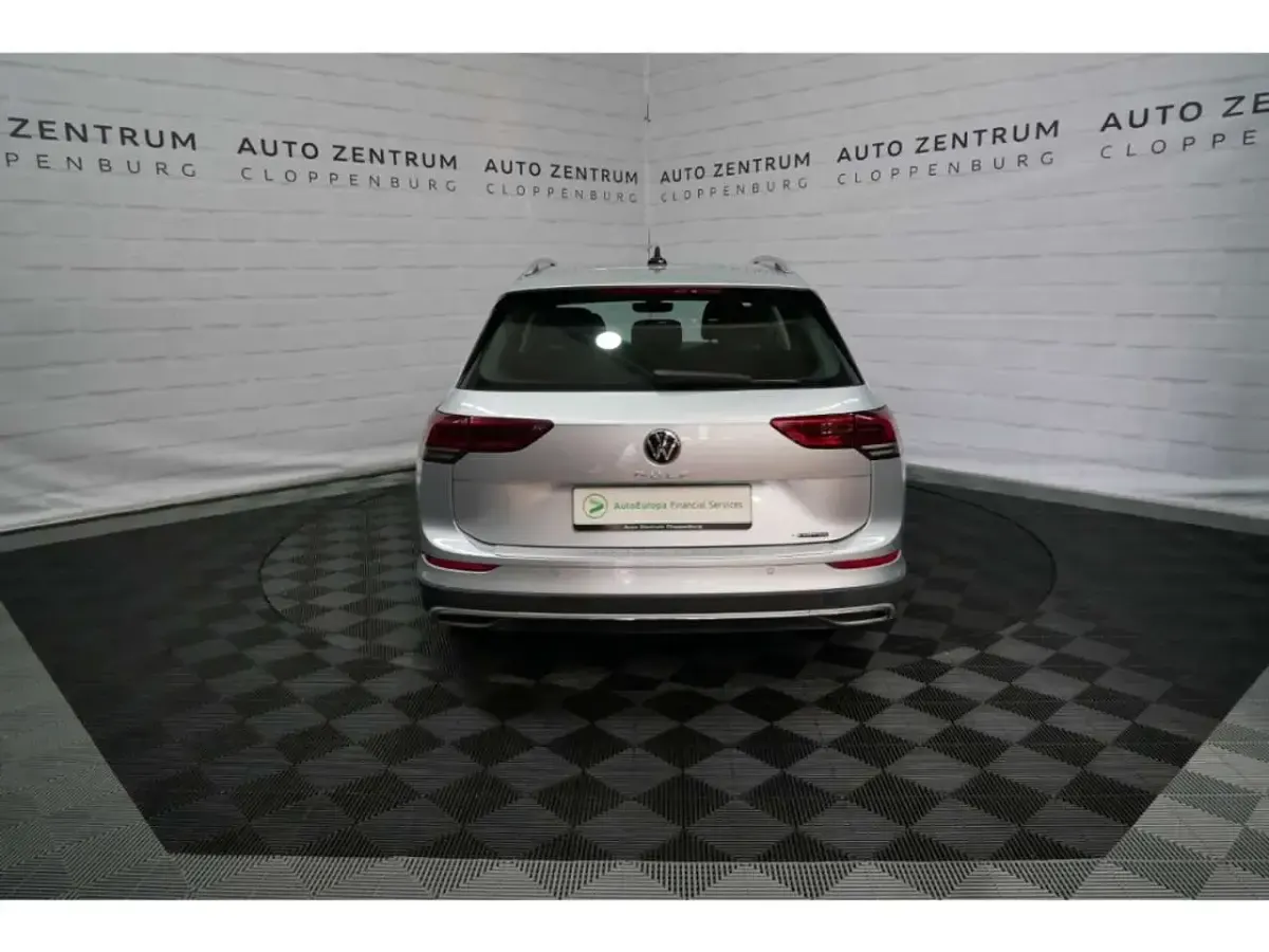 Gebraucht VW Golf Alltrack 200 PS (147 kW) 2022 Silber Kombi
