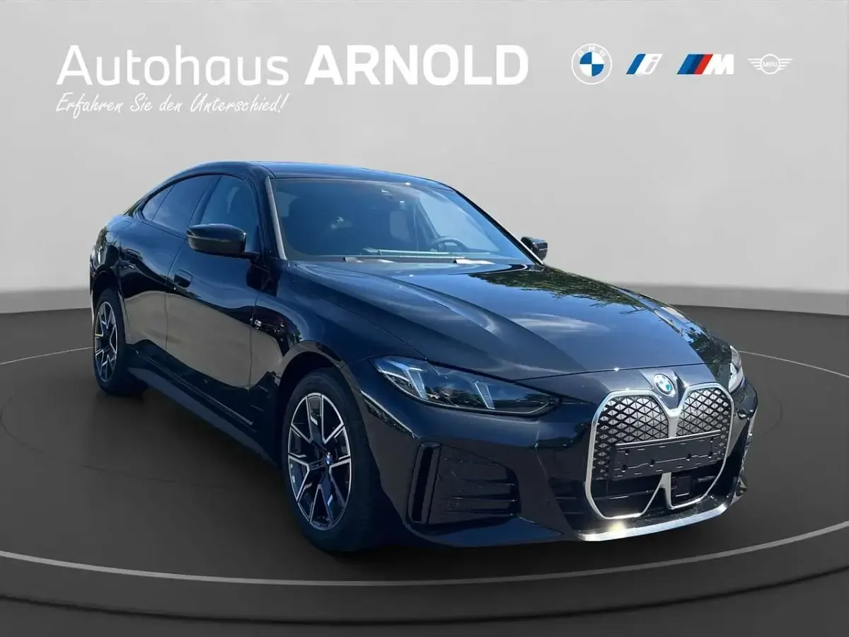 Neu BMW i4 M Sport 250 kW (340 PS) 2026 Black sapphire Limousine