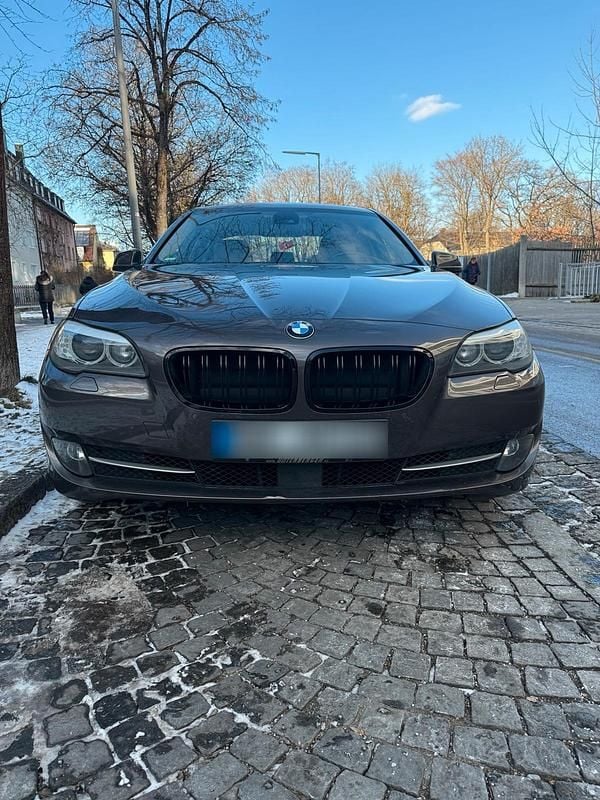 Gebraucht BMW 530 245 PS (180 kW) 2010 Braun Limousine