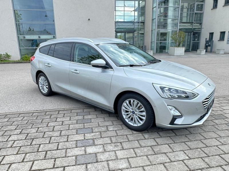 Gebraucht Ford Focus 120 PS (88 kW) 2019 Silber Kombi
