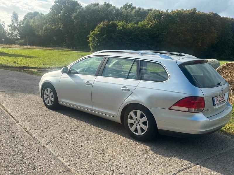 Gebraucht VW Golf V 100 PS (73 kW) 2008 Silber Kombi