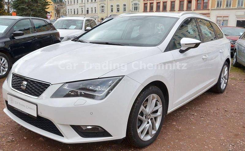 Weiß Gebraucht 2014 Seat Leon ST Kombi | 10.999 € (Fairer Preis) - Bild 1/4
