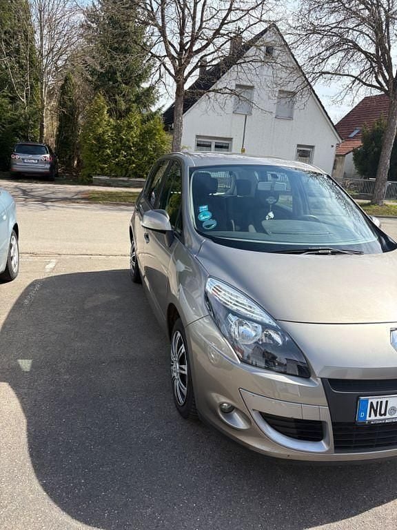 Gebraucht Renault Scénic III Dynamique 110 PS (80 kW) 2011 Beige Van / Kleinbus