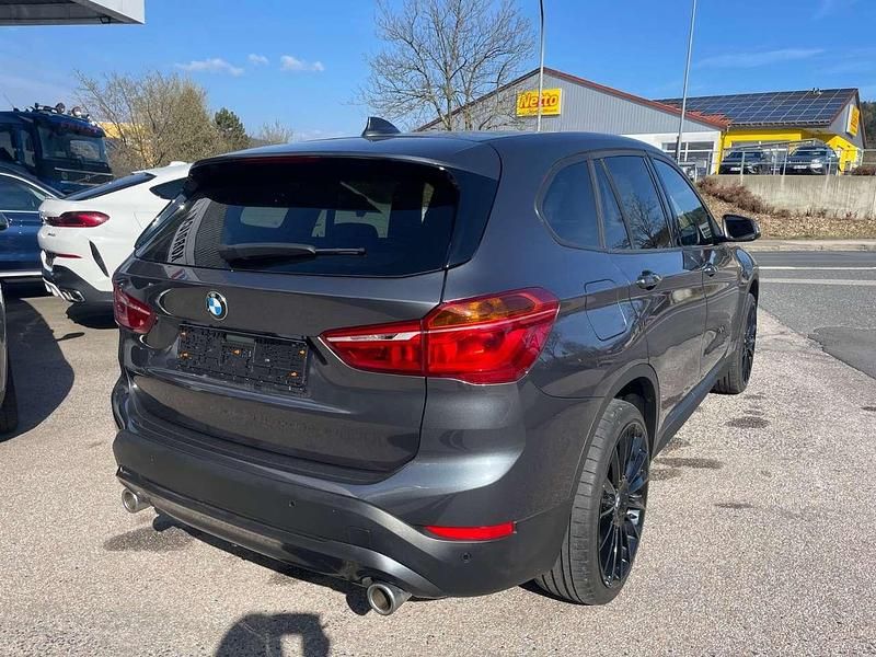 Gebraucht BMW X1 Performance 178 PS (130 kW) 2021 Mineralgrau metallic (b39) SUV