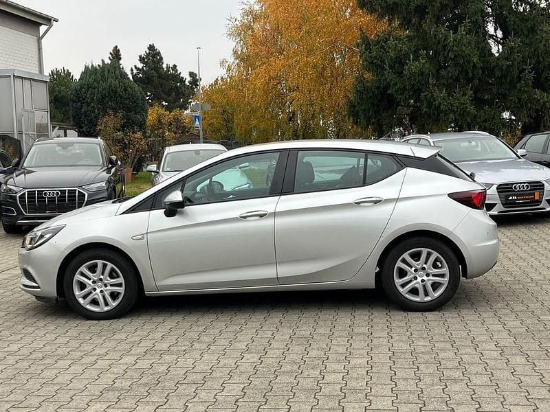 Gebraucht Opel Astra Edition 136 PS (100 kW) 2019 Silber Limousine