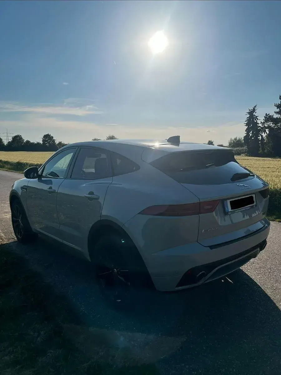 Gebraucht Jaguar E-Pace R-Dynamic 241 PS (177 kW) 2020 Grau SUV