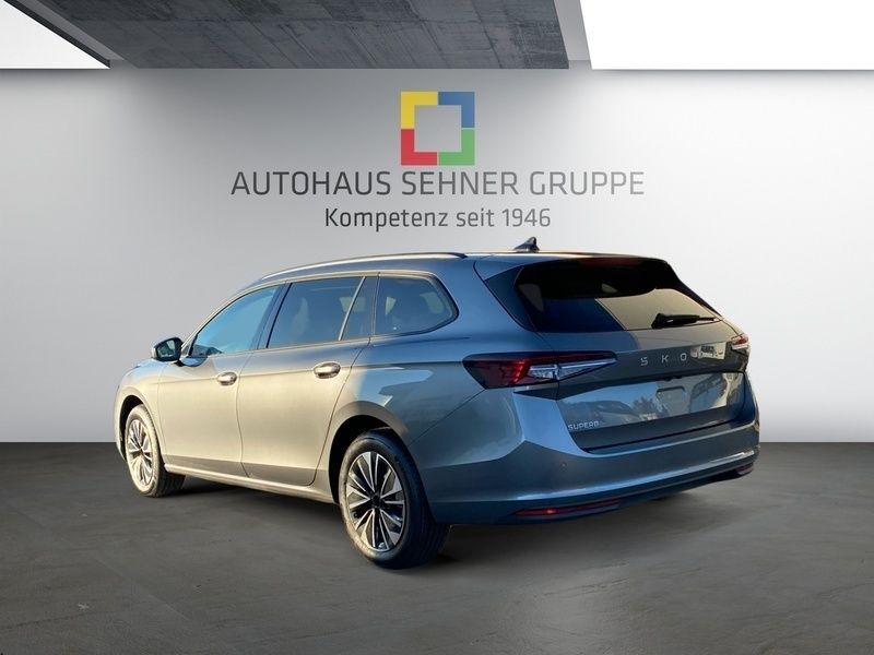 Gebraucht Skoda Superb Selection 150 PS (110 kW) 2022 Andere farbe Kombi