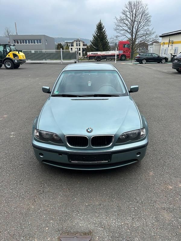 Gebraucht BMW 318 142 PS (104 kW) 2002 Andere farben Limousine
