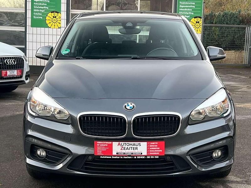 Gebraucht BMW 218 Advantage 136 PS (100 kW) 2018 Grau Kombi