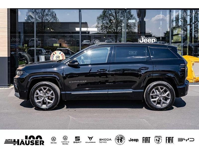 Neu Jeep Compass 145 PS (106 kW) 2026 Schwarz SUV