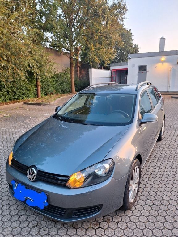Grau Gebraucht 2011 VW Golf VI Comfortline Kombi | 3.250 € (Fairer Preis) - Bild 1/4