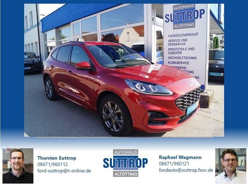 Dunkel rot metallic (metallic) Gebraucht 2022 Ford Kuga SUV | 26.900 € (Fairer Preis) - Bild 1/4