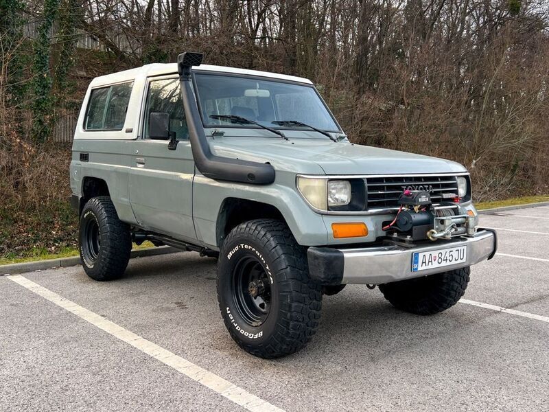 Grau Gebraucht 1991 Toyota Land Cruiser SUV | 18.490 € - Bild 1/4