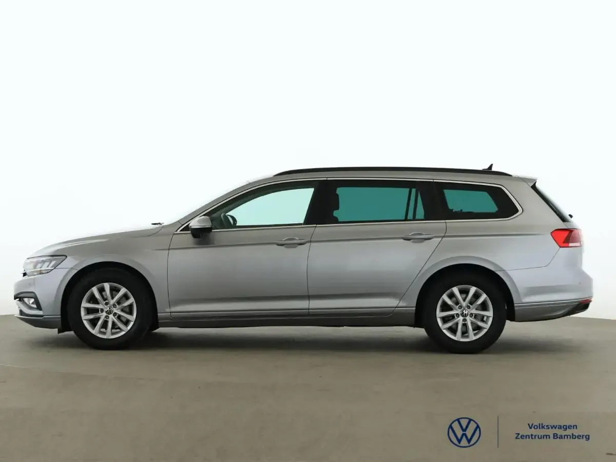 Gebraucht VW Passat Business 150 PS (110 kW) 2022 Silber Kombi