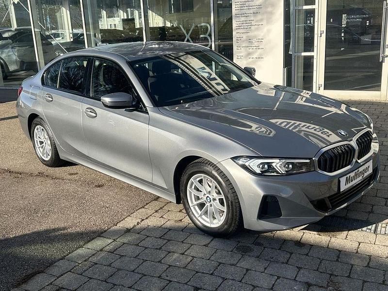Gebraucht BMW 320 190 PS (139 kW) 2022 Grau Limousine