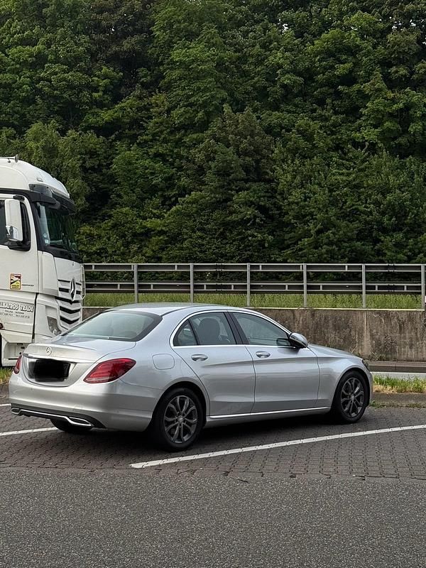 Gebraucht Mercedes C200 136 PS (100 kW) 2015 Silber Limousine