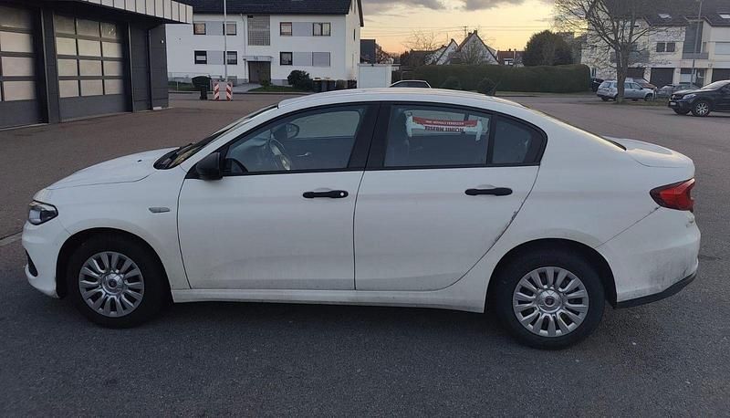 Gebraucht Fiat Tipo Pop 95 PS (69 kW) 2017 Weiß Limousine