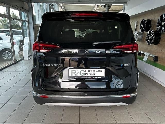 Używany Maxus EG50 130 kW (177 KM) 2023 Czarny Minivan