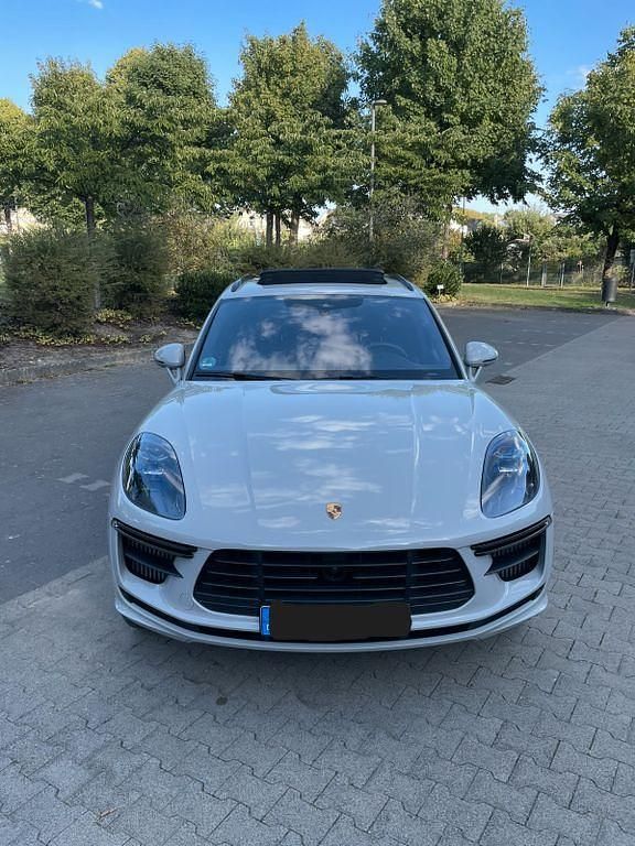 Weiß Gebraucht 2021 Porsche Macan Turbo SUV | 69.500 € (Guter Preis) - Bild 1/4