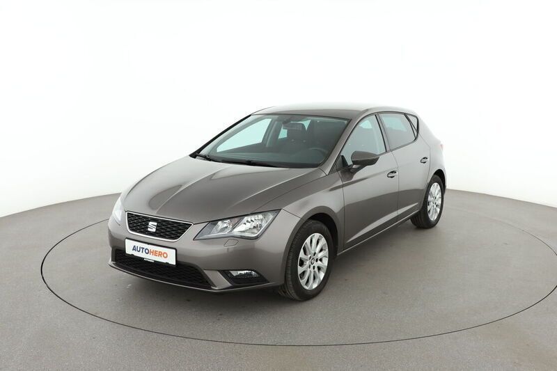 Grau Gebraucht 2015 Seat Leon Style Limousine | 11.700 € - Bild 1/4