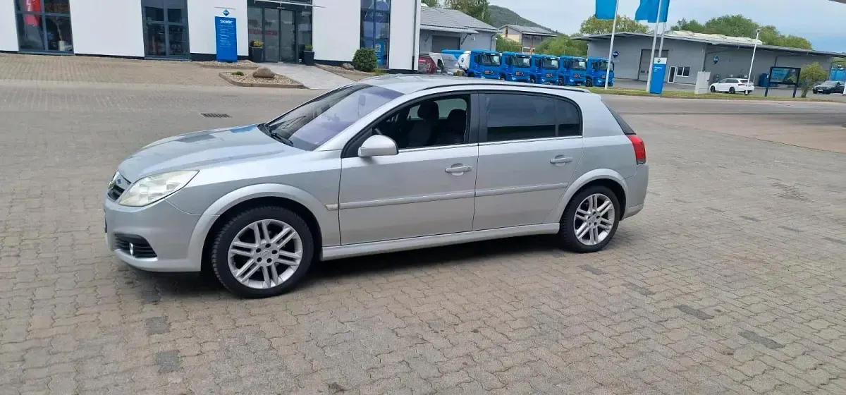Gebraucht Opel Signum 150 PS (110 kW) 2006 Silber Kleinwagen
