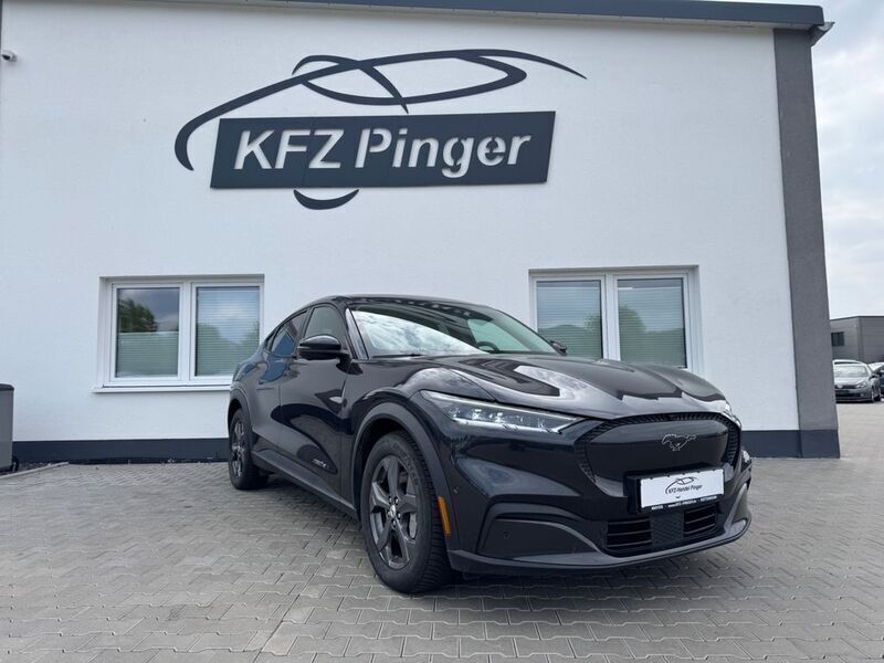 Grau Gebraucht 2022 Ford Mustang Mach-E SUV | 32.500 € (Guter Preis) - Bild 1/4