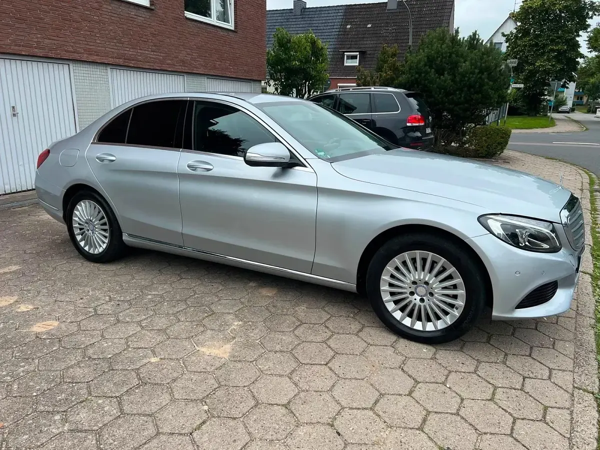 Gebraucht Mercedes C250 Edition 204 PS (150 kW) 2015 Silber Limousine