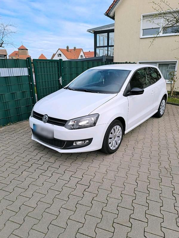 Gebraucht VW Polo Style 75 PS (55 kW) 2011 Weiß Kleinwagen
