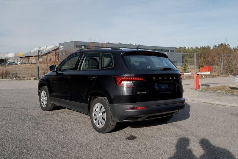 Gebraucht Skoda Karoq Active 116 PS (85 kW) 2019 Schwarz SUV