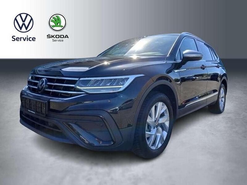 Grau Gebraucht 2024 VW Tiguan Allspace SUV | 33.570 € (Superpreis) - Bild 1/4