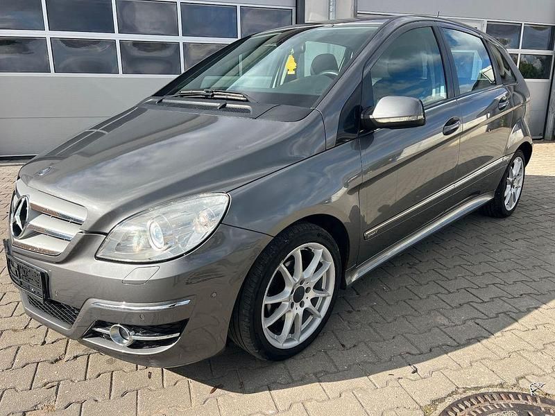 Grau Gebraucht 2008 Mercedes B200 Van / Kleinbus | 2.900 € (Superpreis) - Bild 1/4