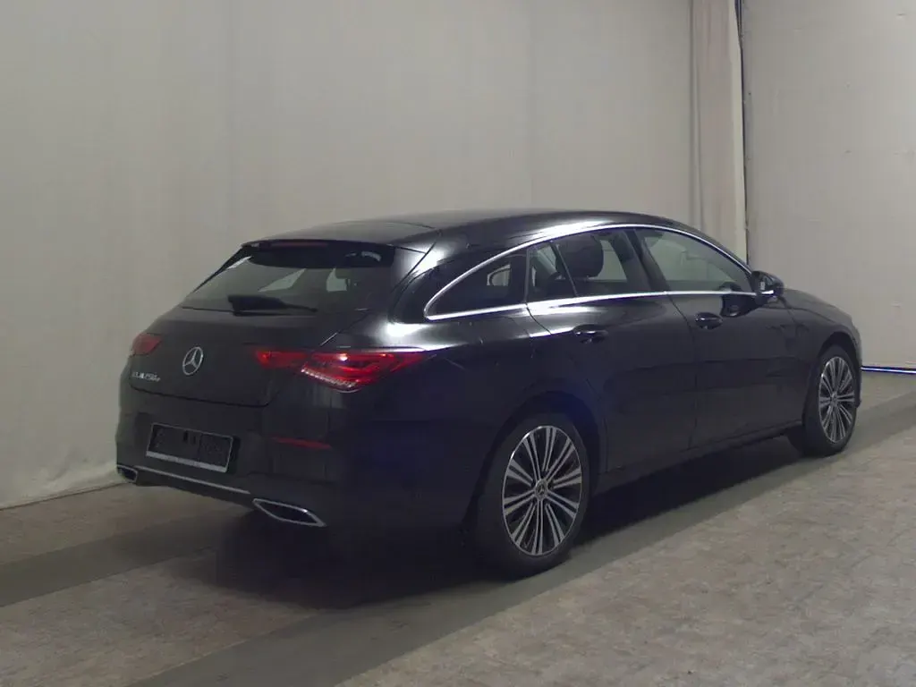 Gebraucht Mercedes CLA250e Progressive 218 PS (160 kW) 2023 Schwarz Coupé