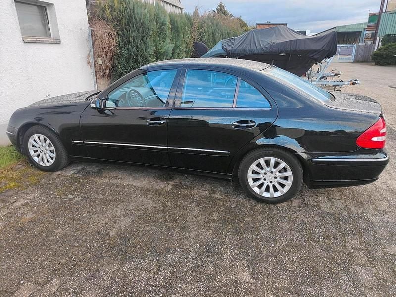 Usata Mercedes E320 224 CV (164 kW) 2002 Nero Berlina