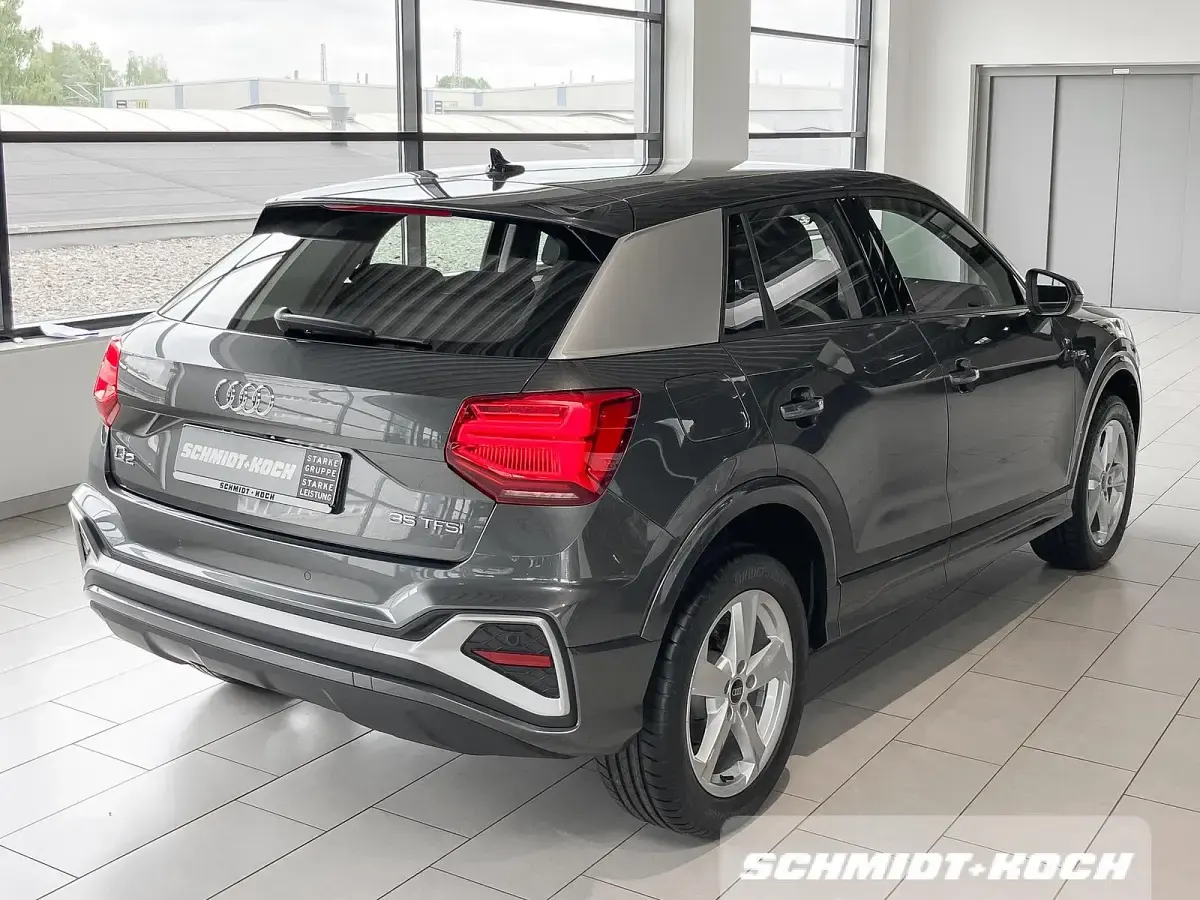 Gebraucht Audi Q2 S-Line 150 PS (110 kW) 2026 Daytonagrau perleffekt (grau) SUV