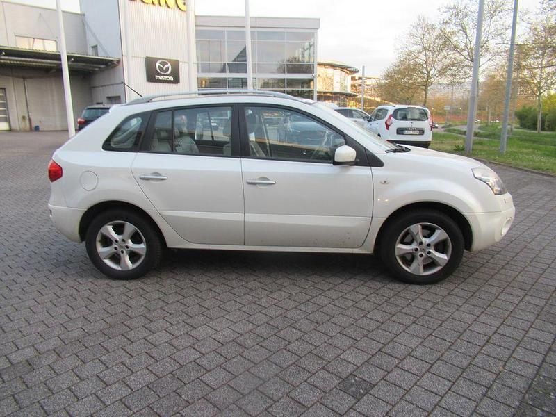 Gebraucht Renault Koleos 150 PS (110 kW) 2009 Weiß SUV