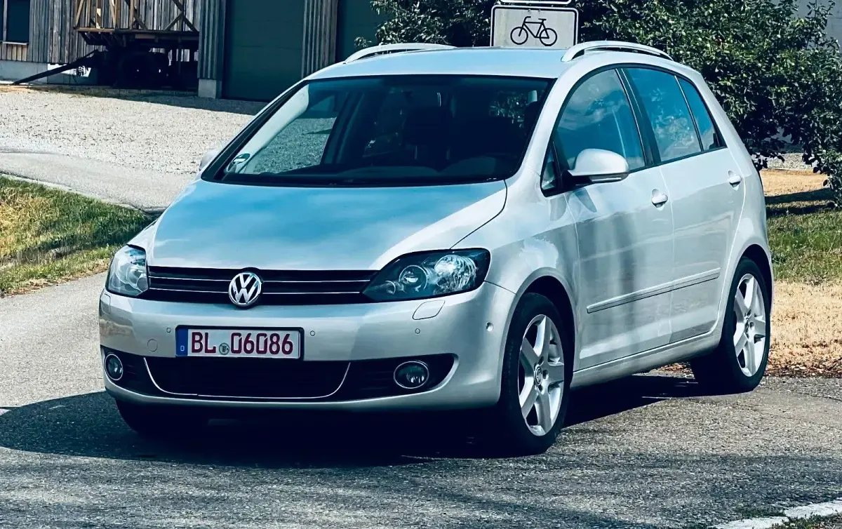 Gebraucht VW Golf Plus Cross Highline 122 PS (89 kW) 2009 Gold Limousine