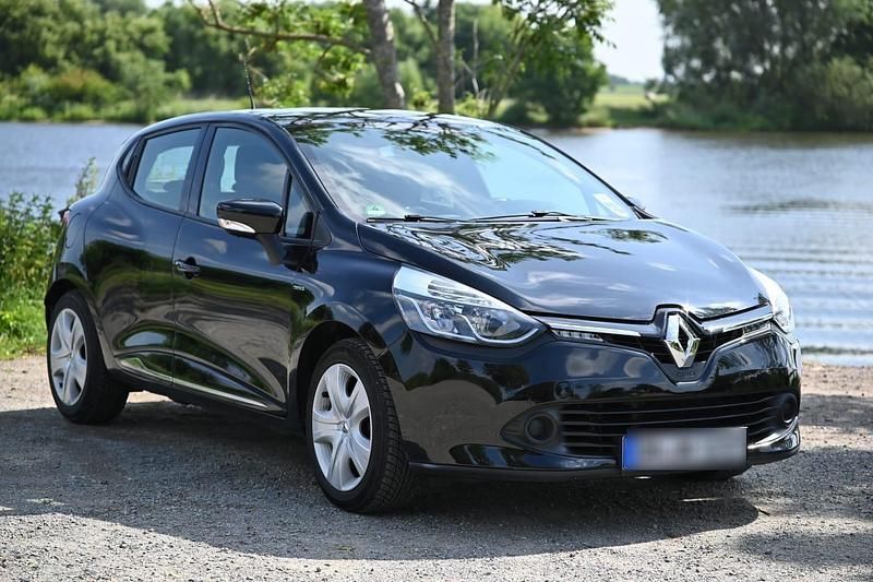Schwarz Gebraucht 2016 Renault Clio IV LIMITED Kleinwagen | 7.600 € (Guter Preis) - Bild 1/4