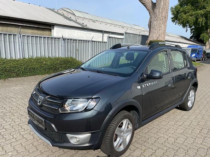 Grau Gebraucht 2016 Dacia Sandero Prestige Kleinwagen | 5.200 € (Guter Preis) - Bild 1/4