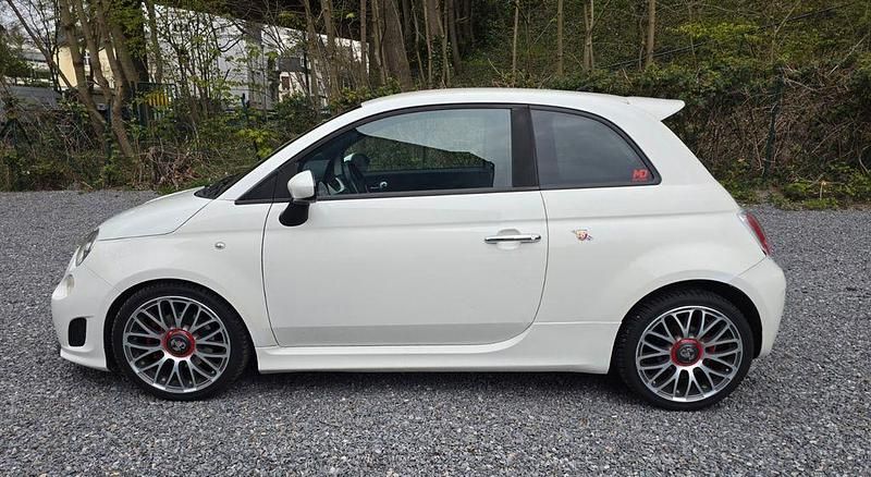 Gebraucht Abarth 500 135 PS (99 kW) 2009 Weiß Kleinwagen