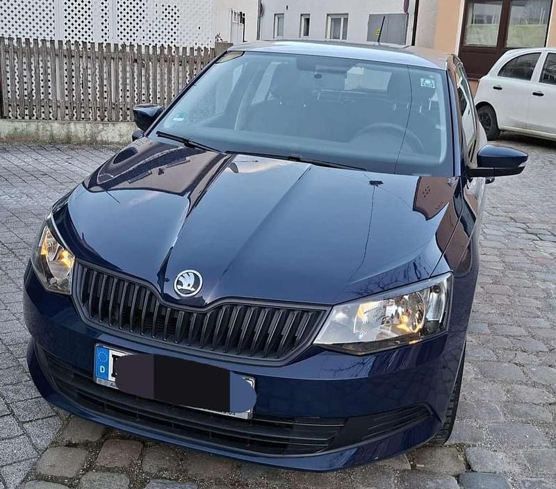 Gebraucht Skoda Fabia 60 PS (44 kW) 2017 Blau Limousine